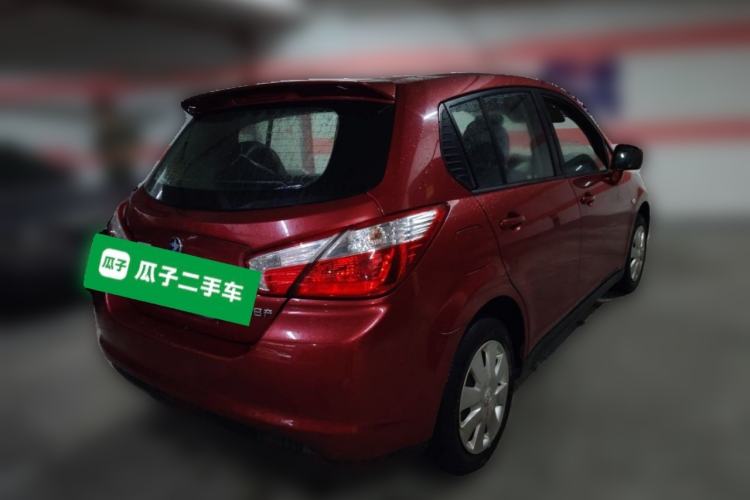 Used Venucia R50 2013 1.6L Manual Fashion Edition Rear Right 45 Deg