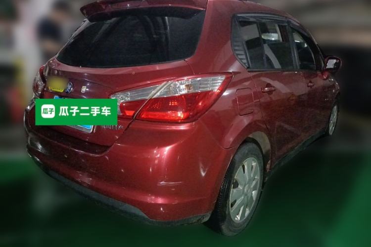 Used Venucia R50 2013 1.6L Manual Fashion Edition Rear Right 45 Deg