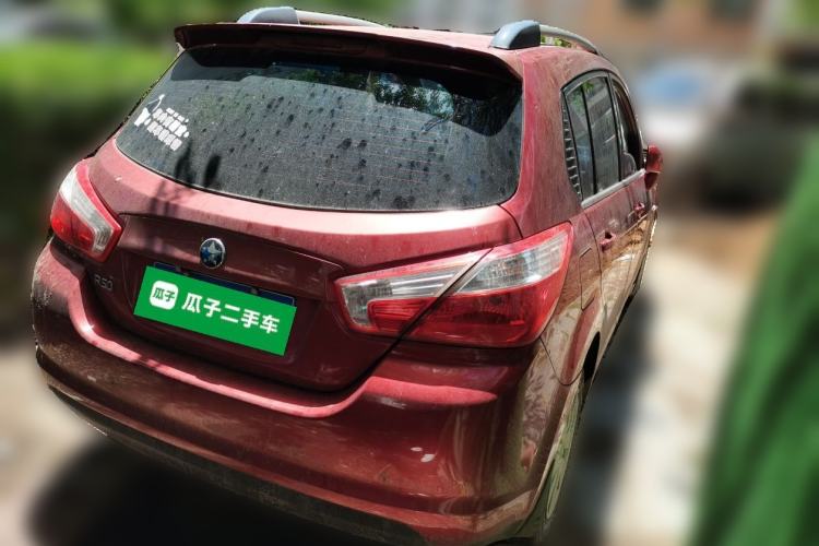 Used Venucia R50 2013 1.6L Manual Fashion Edition Rear Right 45 Deg