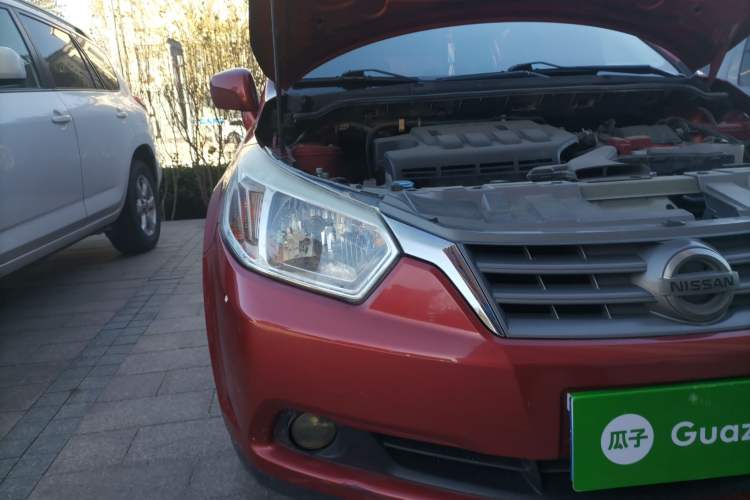 Used Venucia R50 2013 1.6L Automatic Fashion Edition Right Front Headlight