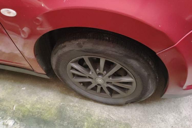 Used Venucia R50 2013 1.6L Manual Fashion Edition Right Front Wheel Hub