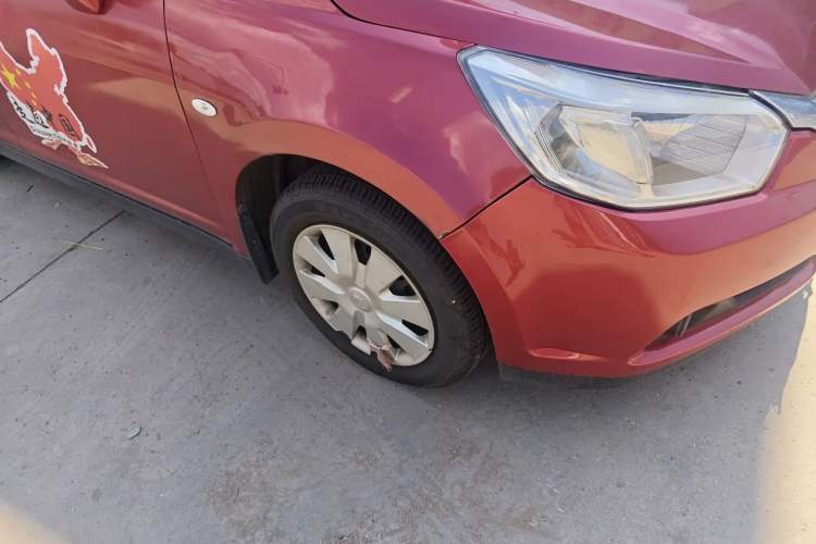 Used Venucia R50 2013 1.6L Manual Fashion Edition Right Front Wheel Hub