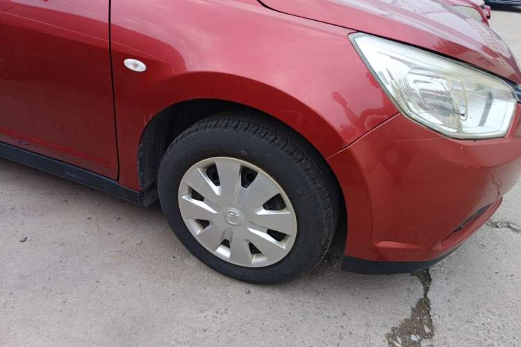 Used Venucia R50 2013 1.6L Manual Fashion Edition Right Front Wheel Hub