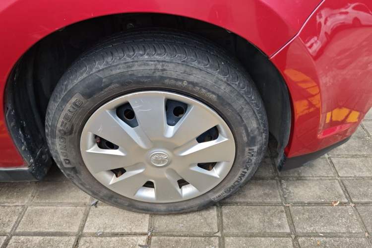 Used Venucia R50 2013 1.6L Manual Fashion Edition Right Front Wheel Hub