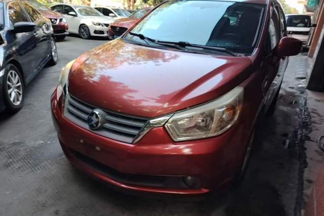 Used Venucia R50 2013 1.6L Automatic Fashion Edition