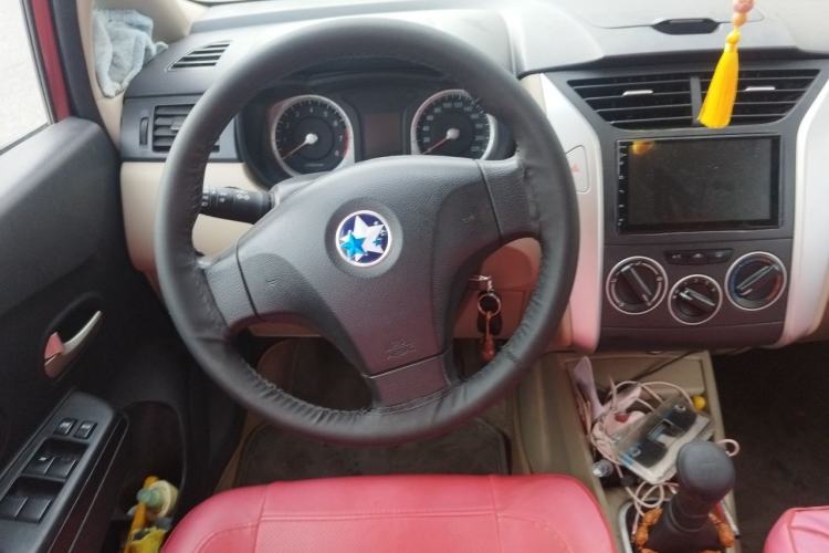 Used Venucia R50 2013 1.6L Manual Fashion Edition Steering Wheel