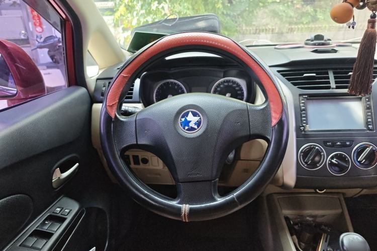 Used Venucia R50 2013 1.6L Manual Fashion Edition Steering Wheel