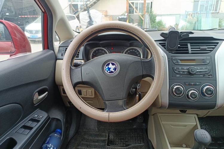 Used Venucia R50 2013 1.6L Manual Fashion Edition Steering Wheel