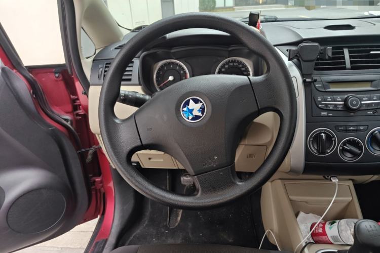 Used Venucia R50 2013 1.6L Manual Fashion Edition Steering Wheel
