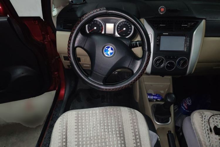 Used Venucia R50 2013 1.6L Manual Fashion Edition Steering Wheel
