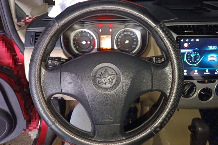 Used Venucia R50 2013 1.6L Automatic Luxury Edition Steering Wheel