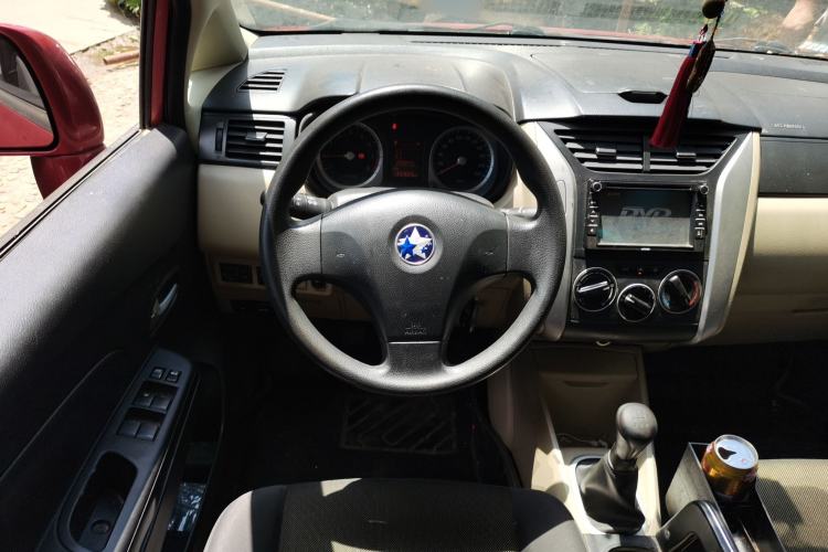 Used Venucia R50 2013 1.6L Manual Fashion Edition Steering Wheel