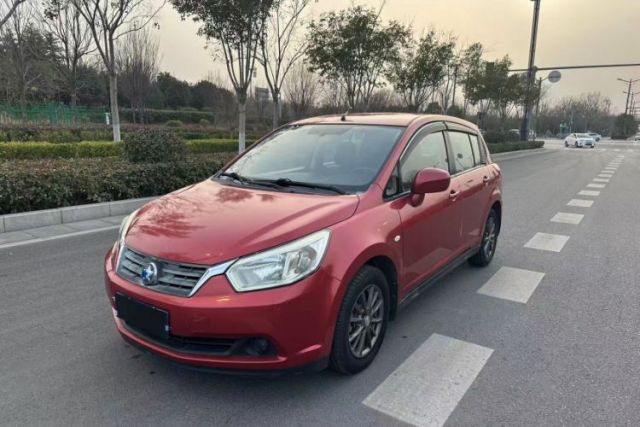 Used Venucia R50 2013 1.6L Automatic Fashion Edition