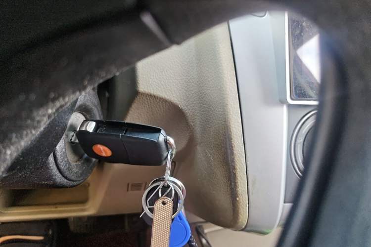 Used Venucia R50 2013 1.6L Manual Fashion Edition Vehicle Key