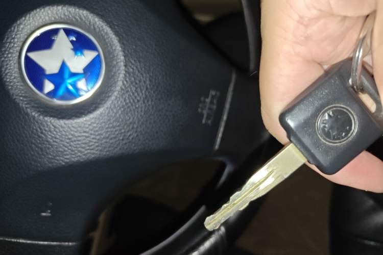 Used Venucia R50 2013 1.6L Automatic Fashion Edition Vehicle Key
