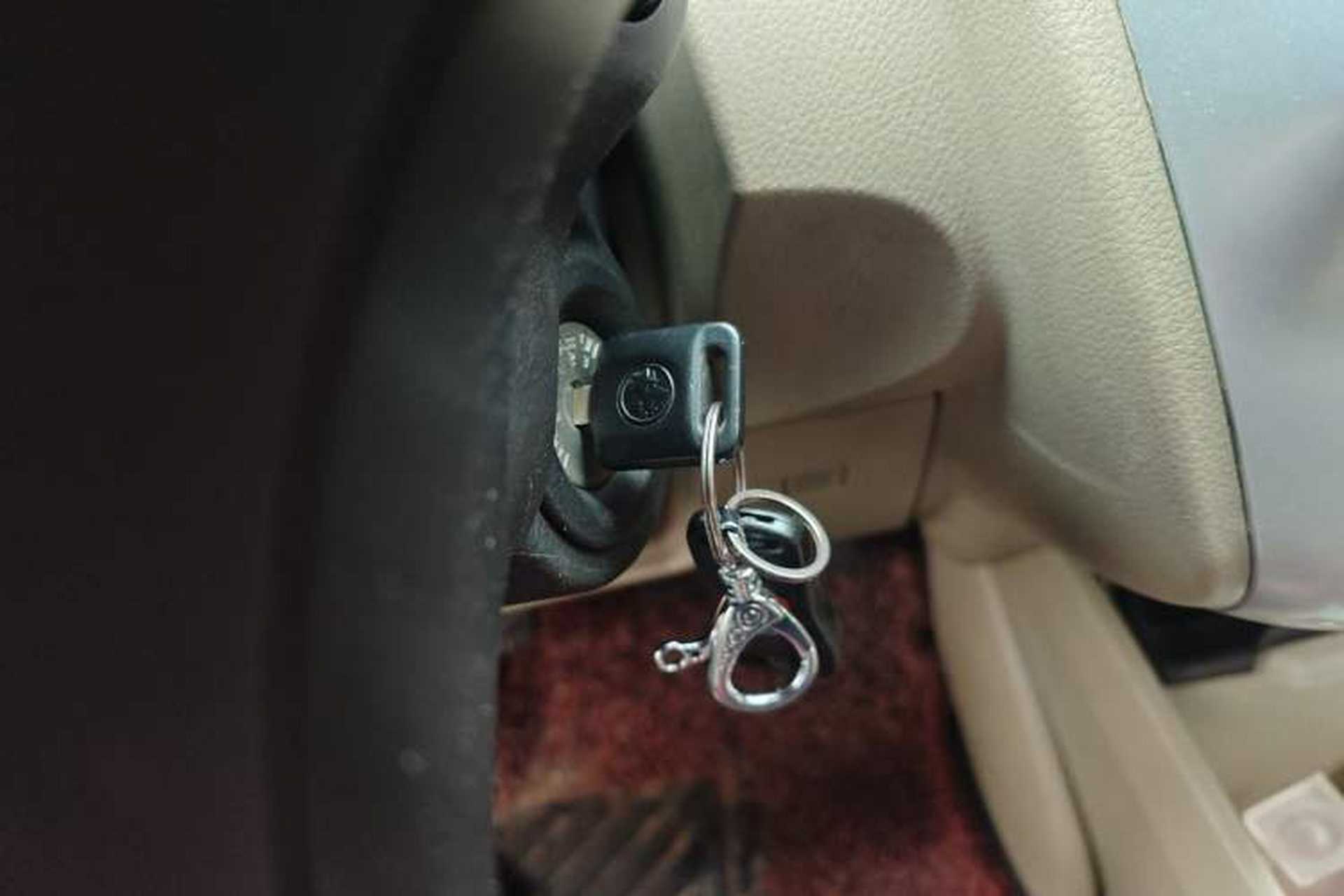 Used Venucia R50 2013 1.6L Manual Fashion Edition Vehicle Key