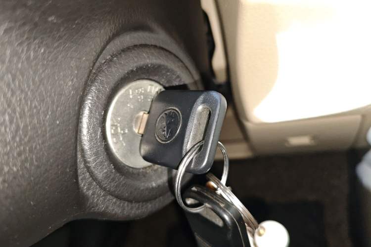 Used Venucia R50 2013 1.6L Automatic Fashion Edition Vehicle Key