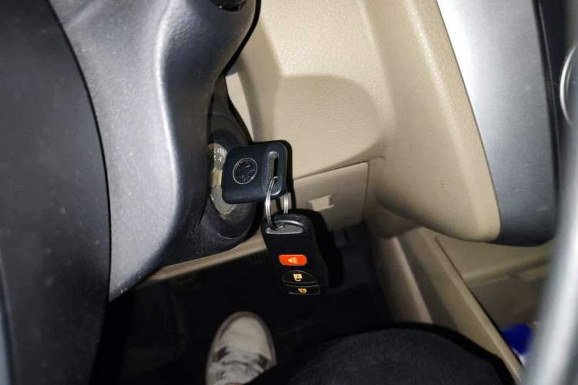 Used Venucia R50 2013 1.6L Manual Fashion Edition Vehicle Key