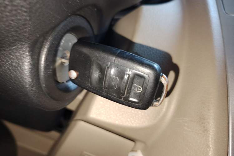 Used Venucia R50 2013 1.6L Automatic Fashion Edition Vehicle Key