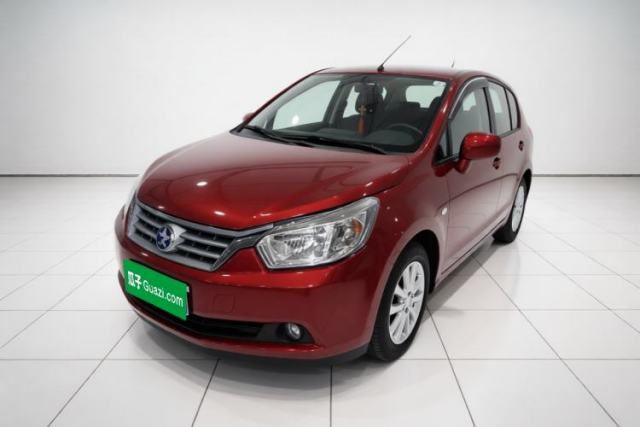 Ojetý Venucia R50 2013 1.6L Automatic Fashion Edition