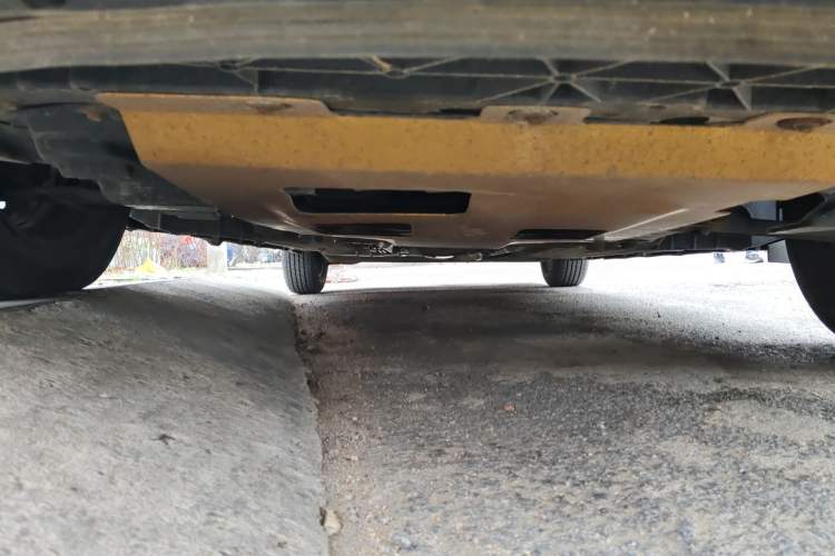 Used Venucia R50 2013 1.6L Manual Fashion Edition Chassis Front