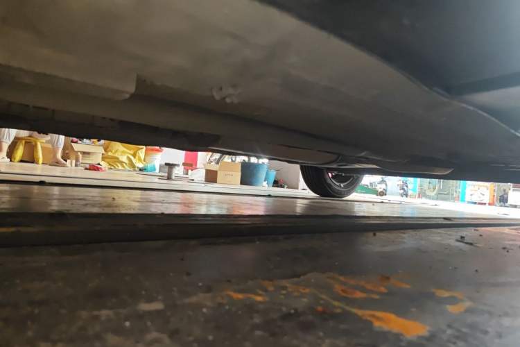 Used Venucia R50 2013 1.6L Automatic Fashion Edition Chassis Front Left