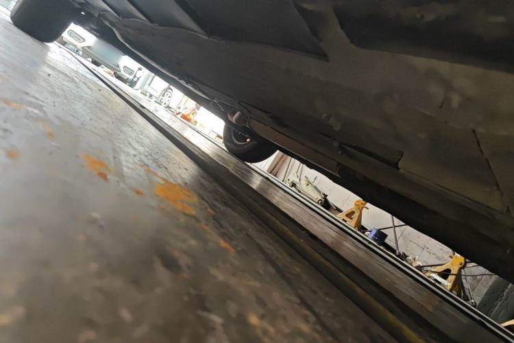 Used Venucia R50 2013 1.6L Automatic Fashion Edition Chassis Front Right