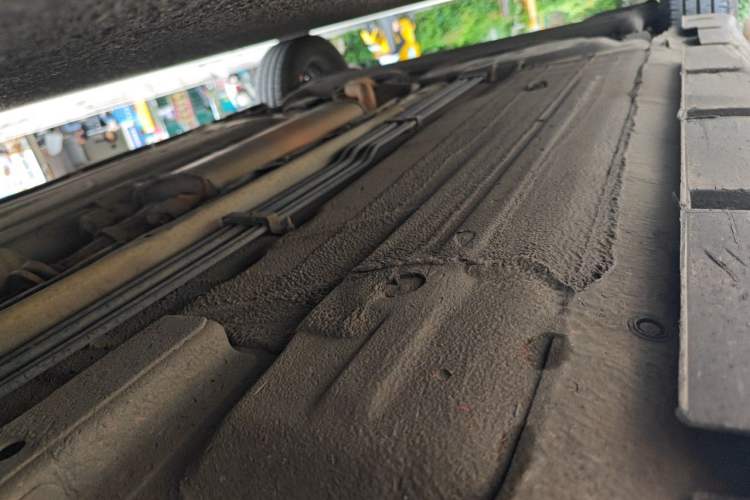 Used Venucia R50 2013 1.6L Manual Fashion Edition Chassis Front Right