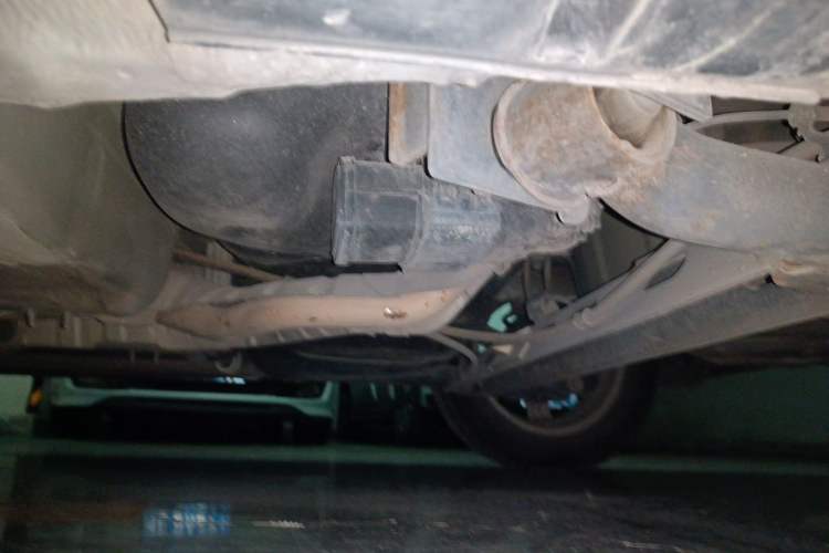 Used Venucia R50 2013 1.6L Manual Fashion Edition Chassis Rear Left
