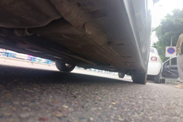 Used Venucia R50 2013 1.6L Manual Luxury Edition Chassis Rear Right