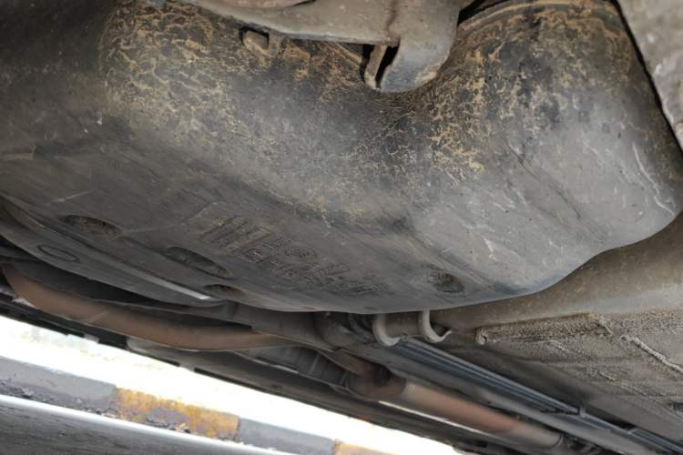 Used Venucia R50 2013 1.6L Automatic Fashion Edition Chassis Rear Right
