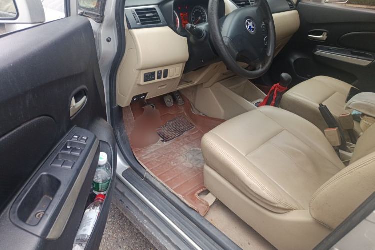Used Venucia R50 2013 1.6L Manual Luxury Edition Driver Seat