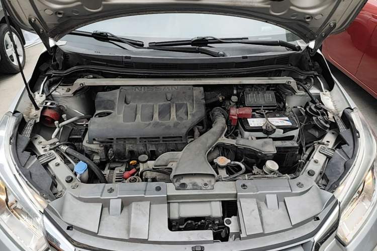 Used Venucia R50 2013 1.6L Manual Fashion Edition Engine Bay