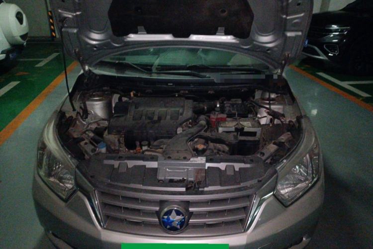 Used Venucia R50 2013 1.6L Manual Fashion Edition Engine Bay