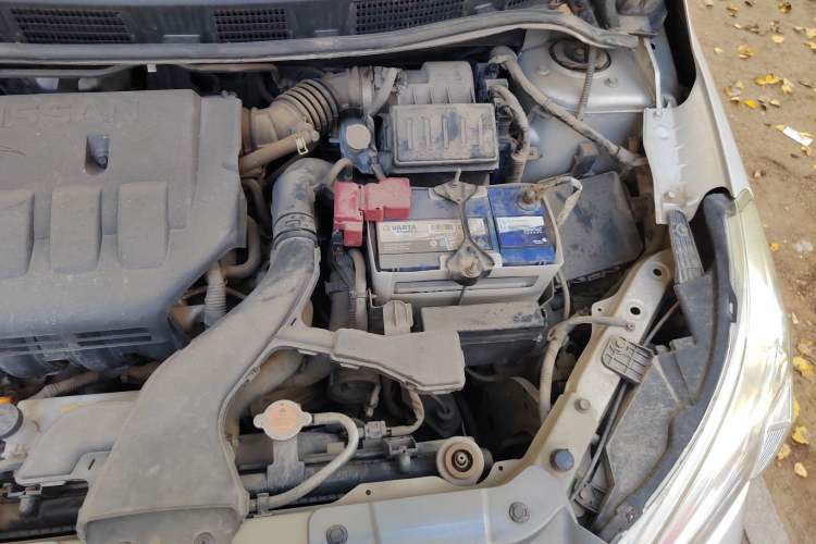 Used Venucia R50 2013 1.6L Automatic Luxury Edition Engine Bay Left