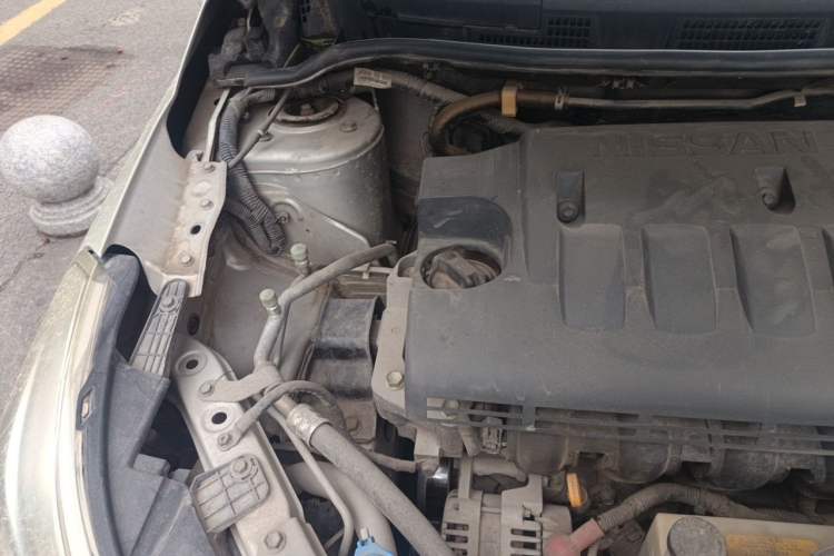 Used Venucia R50 2013 1.6L Manual Luxury Edition Engine Bay Right
