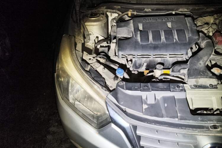 Used Venucia R50 2013 1.6L Automatic Fashion Edition Engine Bay Right
