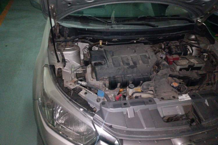 Used Venucia R50 2013 1.6L Manual Fashion Edition Engine Bay Right