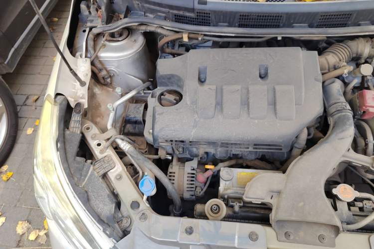 Used Venucia R50 2013 1.6L Automatic Luxury Edition Engine Bay Right