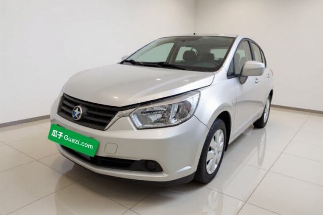 Venucia R50 2013 1.6L Manual Fashion Edition usado