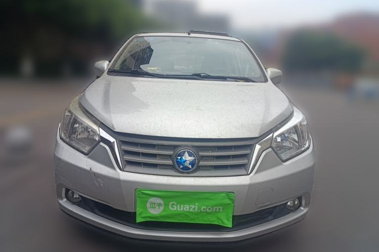 Used Venucia R50 2013 1.6L Manual Luxury Edition Front