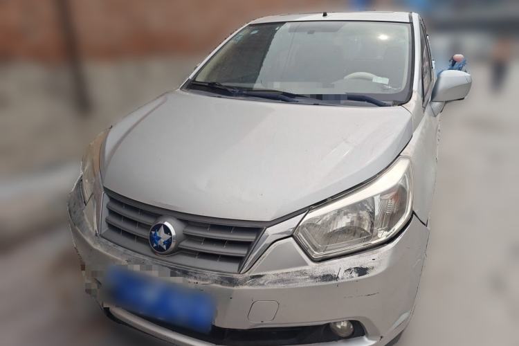 Used Venucia R50 2013 1.6L Manual Luxury Edition Front