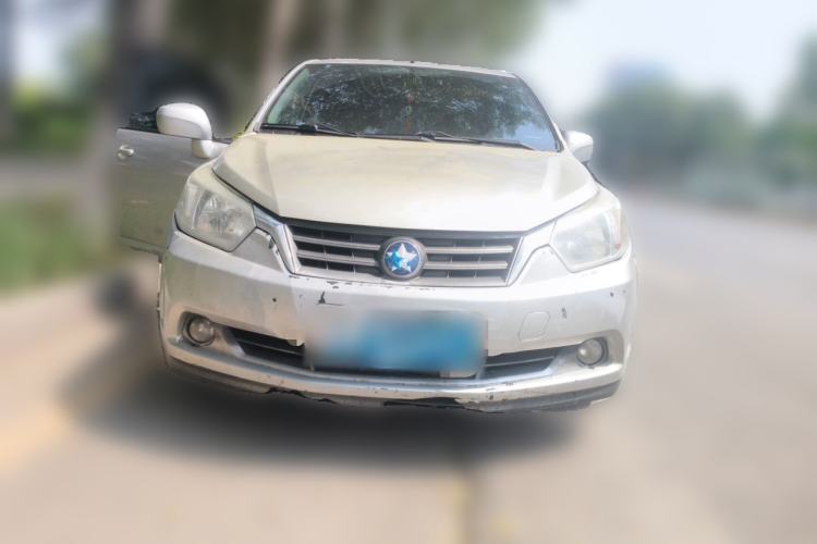Used Venucia R50 2013 1.6L Automatic Fashion Edition Front