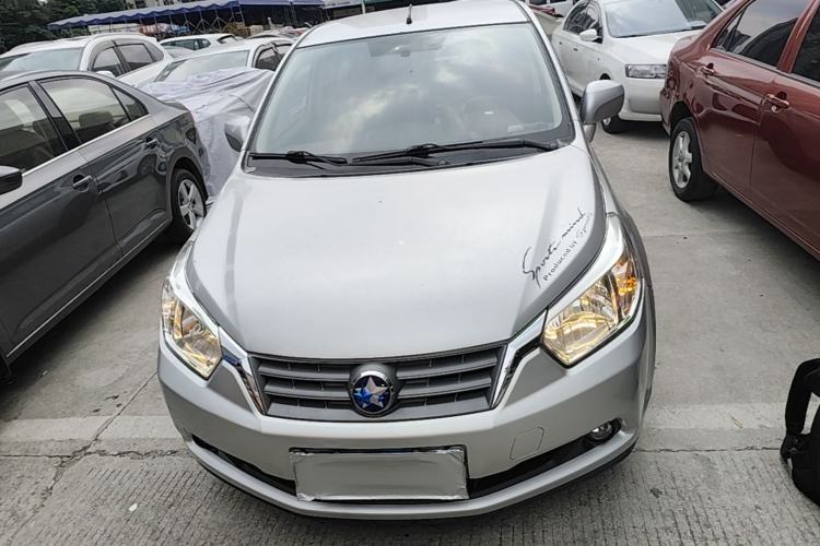 Used Venucia R50 2013 1.6L Manual Fashion Edition Front