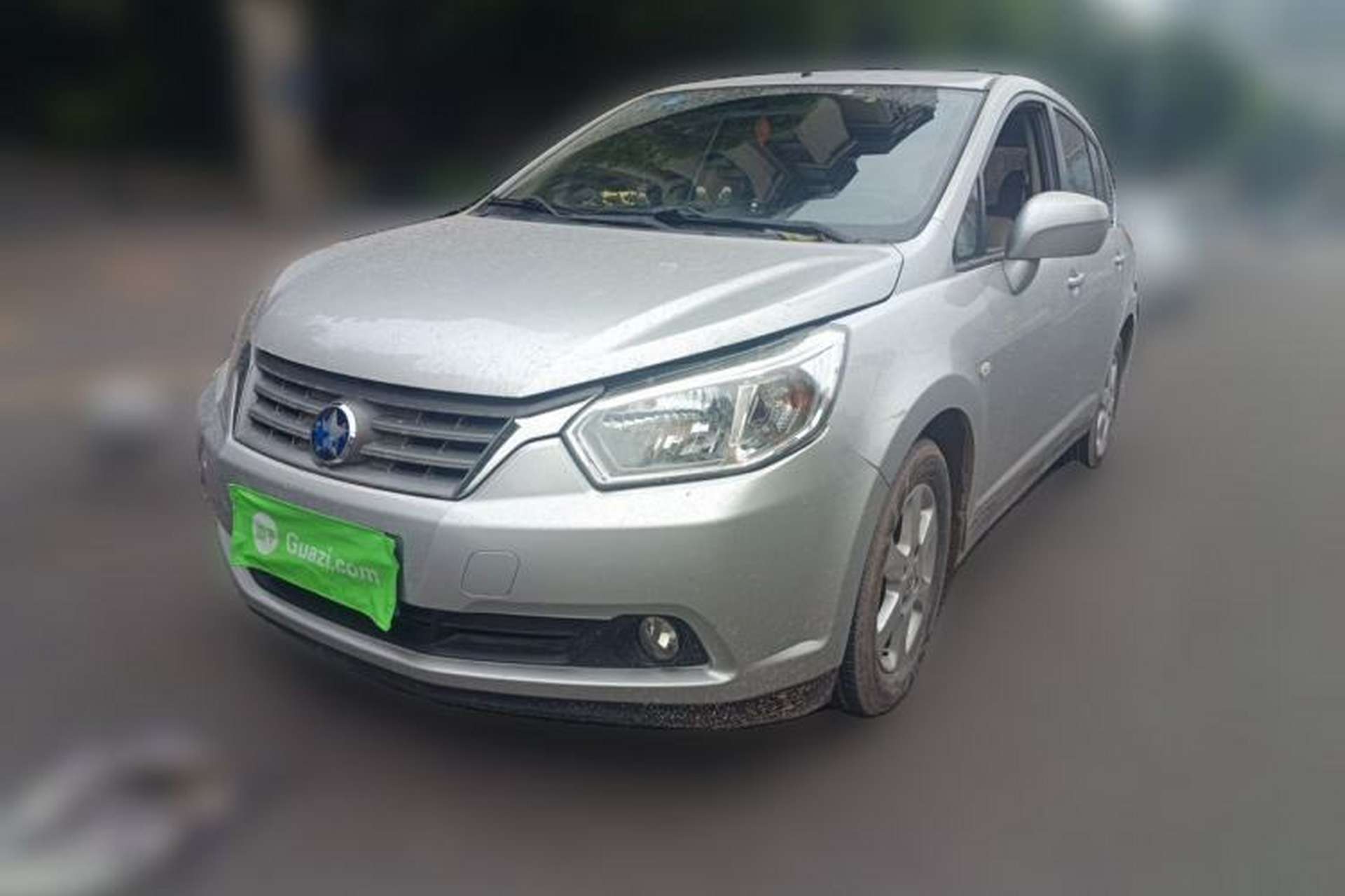 Used Venucia R50 2013 1.6L Manual Luxury Edition Front Left 45 Deg