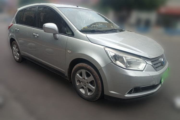 Used Venucia R50 2013 1.6L Manual Luxury Edition Front Right 45 Deg