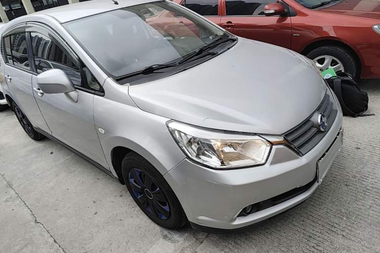 Used Venucia R50 2013 1.6L Manual Fashion Edition Front Right 45 Deg