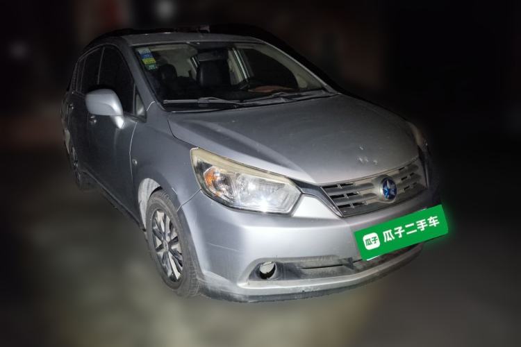 Used Venucia R50 2013 1.6L Automatic Fashion Edition Front Right 45 Deg