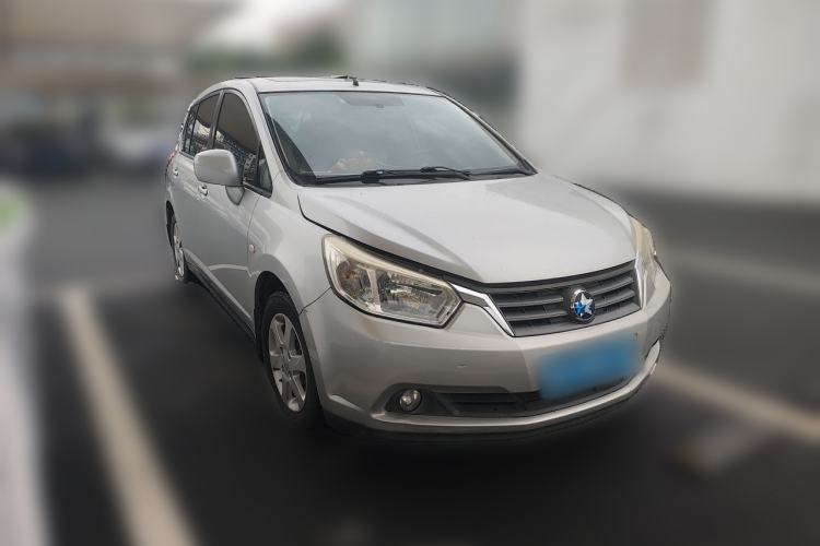 Used Venucia R50 2013 1.6L Automatic Luxury Edition Front Right 45 Deg