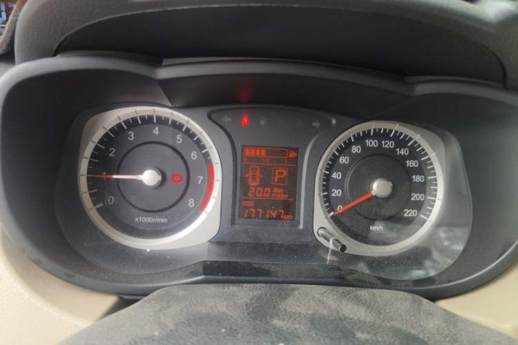 Used Venucia R50 2013 1.6L Automatic Fashion Edition Instrument Cluster